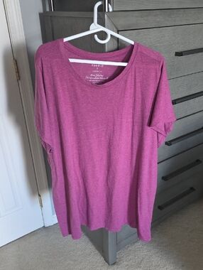torrid Heathered Raspberry Crewneck Short Sleeve Tee